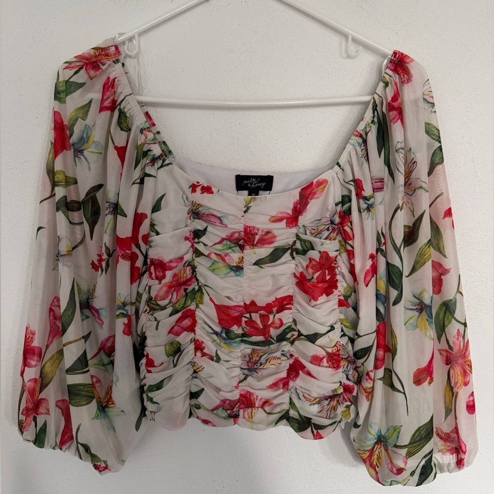 Medium Floral Print Women's Top